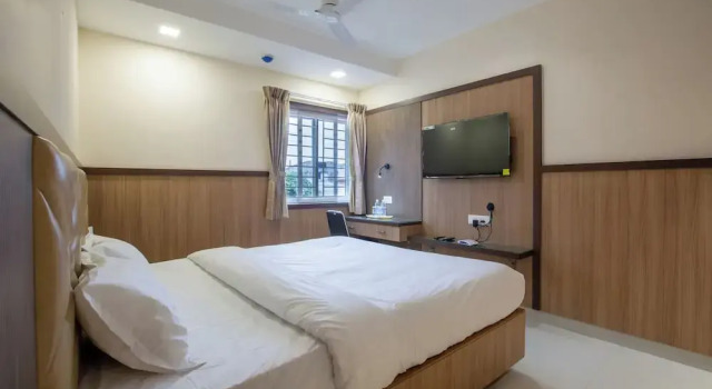 Hotel PRM Aruna Archadia, Забронировать Отель Отели штата Тамилнада 3 звезды, 3*