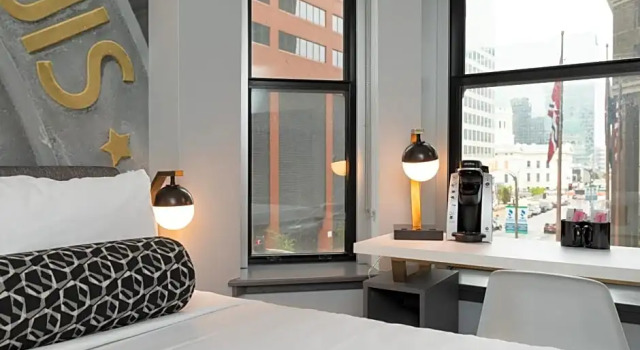 Номер Deluxe Hotel Indigo - St. Louis - Downtown by IHG