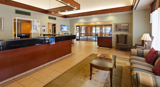 Spark by Hilton Staunton, Prenota Hotel Staunton 