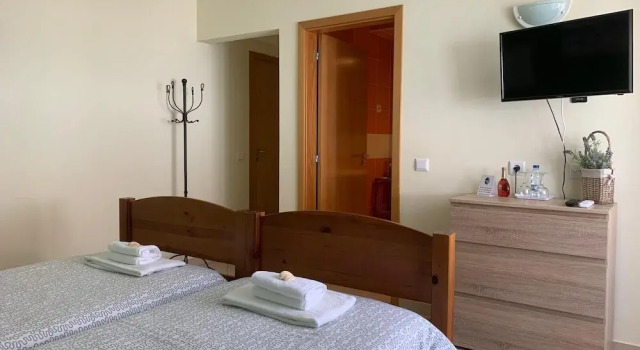 Standardní Dvoulůžkový s manželskou postelí pokoj a výhledem na město Blue Moon Hostel