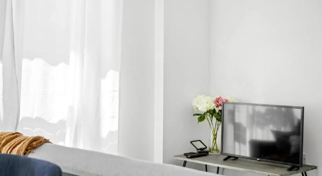New Private Apartment Building Minutes From Heathrow, Varaa Huoneisto Asunnot kohteessa Merseyside, Huoneisto