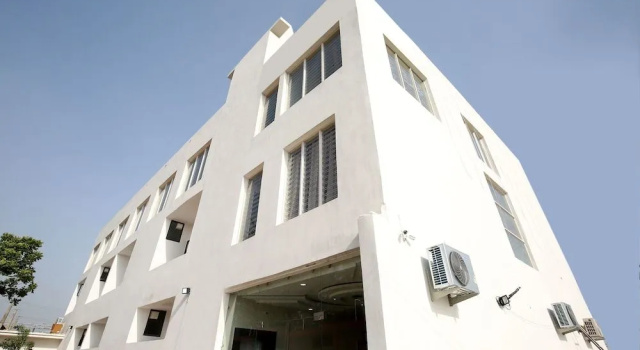Oyo 42991 Mehra Dhaba, Rezerwuj Hotel Pallanpur Indie