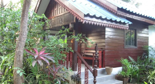 Двухместное бунгало Happiness Resort
