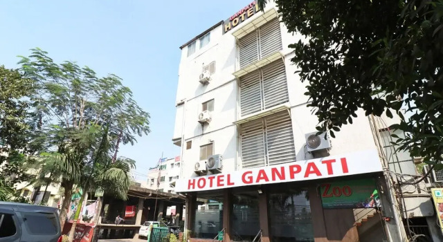 Treebo Trip Ganpati, Забронировать Отель Отели Бхопала 5 звезд, рядом с Железнодорожный вокзал Хабибгандж, 5*