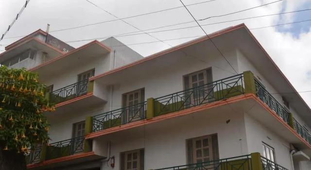 Sarvesh Residency, Забронировать Отель Отели Кодайканала с парковкой, рядом с Kodai International Business School, Парковка