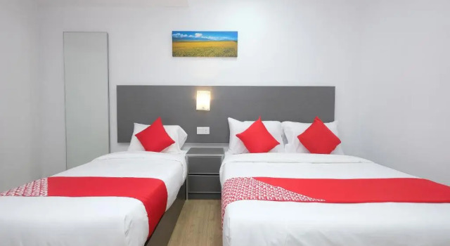 Люкс Superior OYO 44043 First Garden Hotel