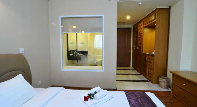 Люкс Royal с красивым видом из окна Asia Plaza Hotel