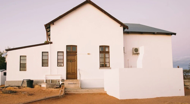 White House Guest Farm, Buchen Sie Bauernhof Hotels in ǁKaras mit Parkplatz, Parkplätze
