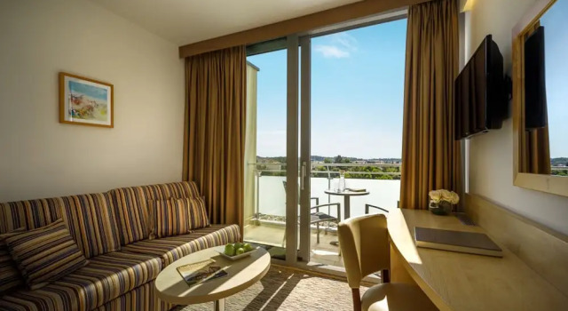 Полулюкс с балконом Valamar Parentino Hotel