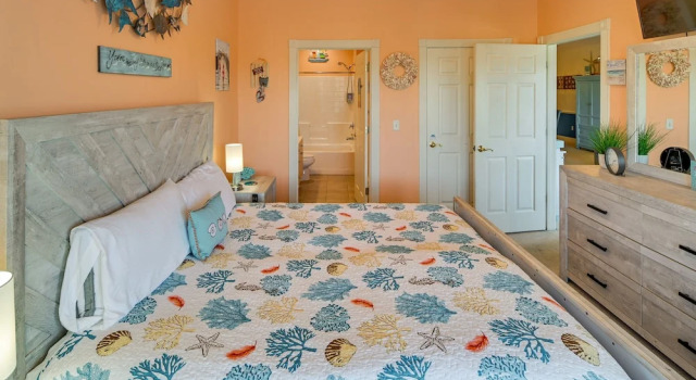 Pool Access & Balcony: Modern Myrtle Beach Condo