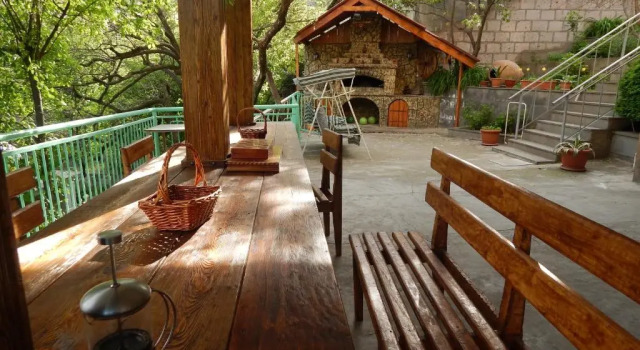 Кровать в общем номере Guest House Anahit Ijevan