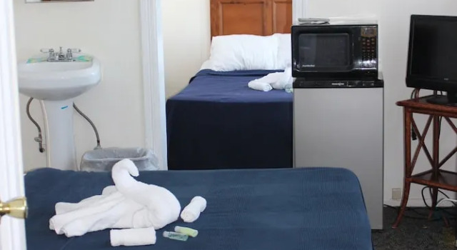 Полулюкс с 2 комнатами Blue Water Inn