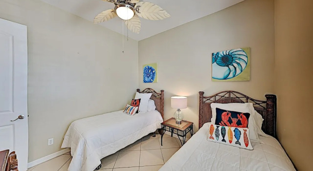 Bright Beach W/ Pool - Steps To The Sand! 2 Bedroom Condo
