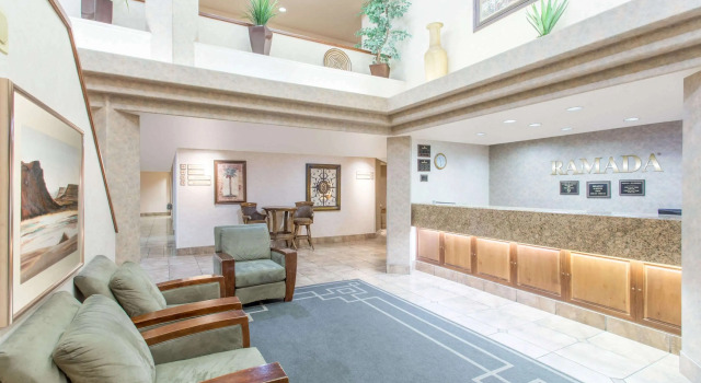 Ramada by Wyndham St George, Забронировать Отель Сент-Джордж Национальный парк Зайон, рядом с Dixie Regional Medical Center River Road