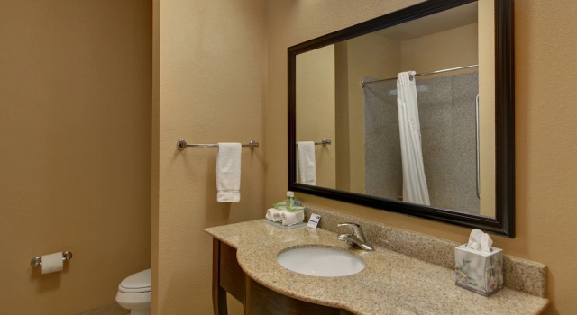 Двухместный номер Standard Holiday Inn Express Hotel and Suites Altus by IHG