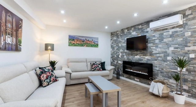 Apartamentos Reina Isabel, Забронировать Апартаменты/квартира Гранада Granada Province, рядом с Городской совет Гранады
