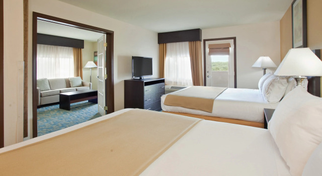 Holiday Inn Express Hotel & Suites Branson 76 Central, an IHG Hotel, Reserva ahora Hotel Hoteles en Misuri con piscina, Piscina