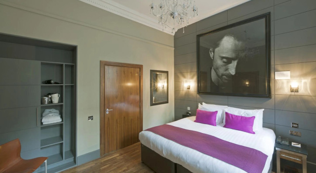 Номер Deluxe Angels Share Hotel