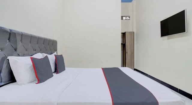 OYO 92594 Raja Ratu HomestayNearSolo Safari, Reserva ahora Hotel Palur Java Central