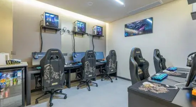 Люкс Cixi Huangwu E-sports Hotel (Xinhefang Branch)