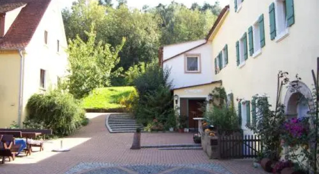 Gotzenmuehle Landgasthof (Adults only), Varaa Hotelli Hotellit Baijeri pysäköinnillä, Pysäköinti