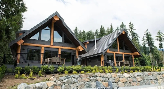 Шестиместный номер Luxury с видом на реку Rowena's Inn On The River