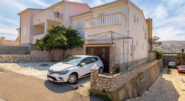 Awesome Apartment in Pag With Wifi and 2 Bedrooms, Prenota Appartamento Pago 