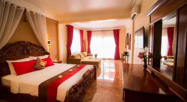 Люкс Royal Reaksmey Chanreas Hotel