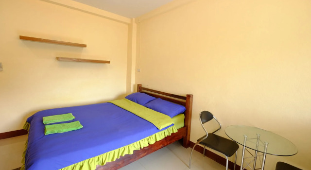 Livable Hotel, Varaa Hotelli Hotellit North-Eastern Thailand pysäköinnillä, Pysäköinti