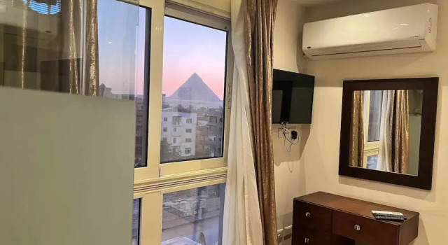 Двухместный номер Deluxe с балконом King Khafren View INN