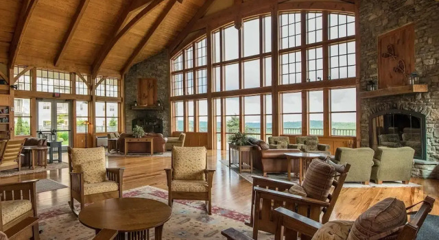Soaring Eagle #402: 2 Bedrooms, 2 Full Baths: Slope Side, Hot Tubs. Underground Parking