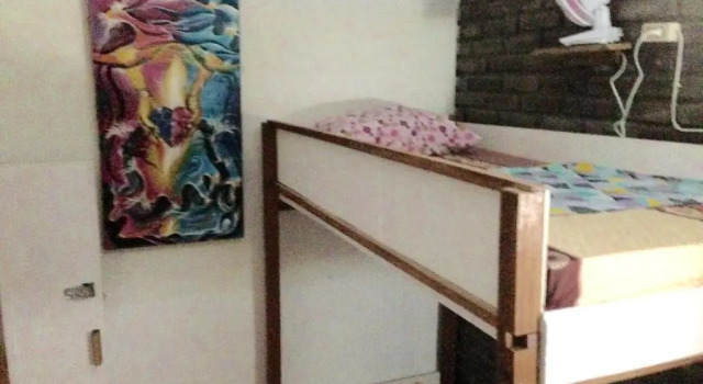 Postel ve společném pokoji Apollo hostel