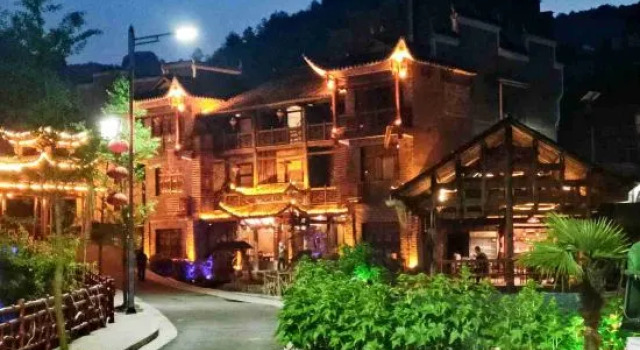 zhangjiajie Xiangxi story homestay, Забронировать Отель Чжанцзяцзе Хунань