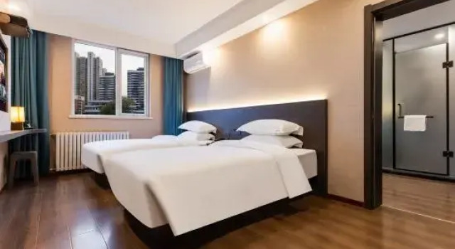 Люкс Fuxingge Hotel (Dongjiang Bay Binhai Station)