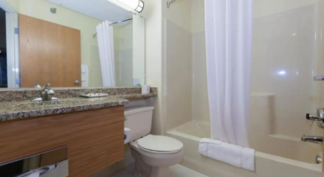 Четырёхместный номер Standard Country Inn Two Harbors