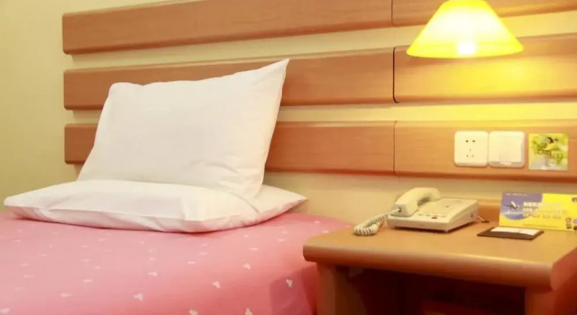 Rui Bai Yun Hotel (Changshu Zhaoshangcheng South Bus Station), Book Hotel Hoteller i Suzhou med parkering, Parkering