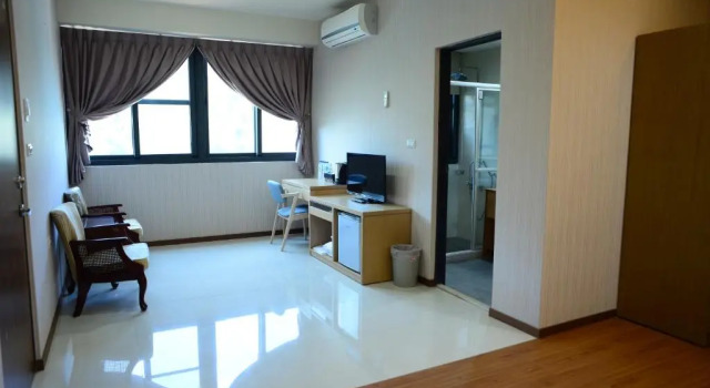 Номер Comfort Yi Da Lakeside Hotel