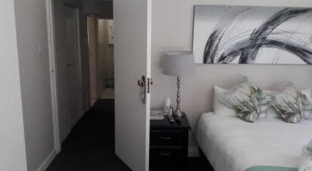 R  Rs Retreat, Reservar Hotel Parktown North Gauteng