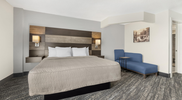 Четырёхместный люкс Best Western Plus Wausau Tower Inn