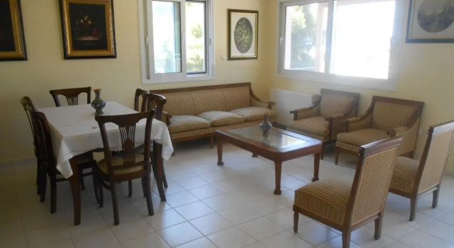 Luxury 2-bed House in Pefkali, Забронировать Отель Отели Афины 3 звезды, рядом с Международный автобусный вокзал Афин, 3*