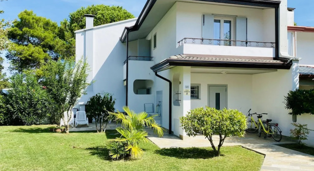 Cometa 3 in Bibione With 2 Bedrooms and 2 Bathrooms