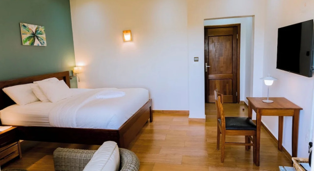 Двухместный номер Standard с балконом The Little Hill Boutique Hotel