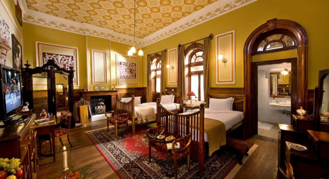 Полулюкс WelcomHeritage Fernhills Royal Palace