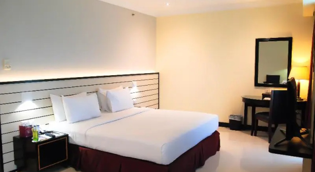 Двухместный номер Standard с балконом Pacific Palace Hotel