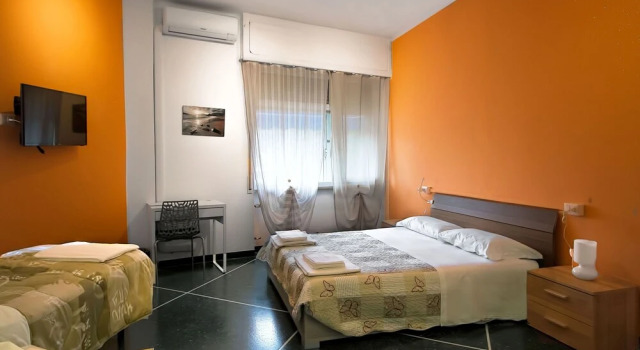Трёхместный полулюкс La Vela hotel