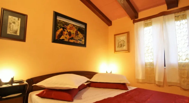 Cosy Holiday Home For Max 4 Persons Surrounded With Meadows And Vineyard
