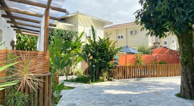 Pousada Pono Village, Забронировать Отель Отели Жукей с бассейном, рядом с Пляж Juquehy, Бассейн