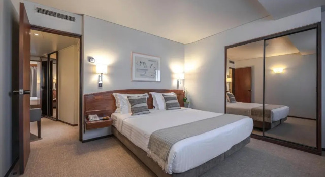 Двухместный номер Deluxe Hotel Dom Carlos Park