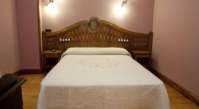 Don Felix Hotel y Restaurante, Réserver Hôtel Ríoseco Asturies