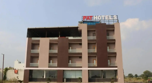 Goroomgo Pat Village Inn Indore, Забронировать Отель Отели штата Махараштры 3 звезды, 3*